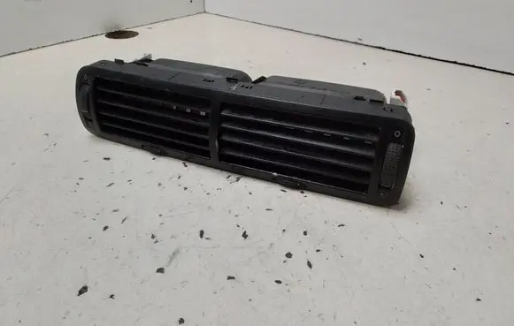 Volkswagen PASSAT B5.5 Dash center air vent grill 3B0819728D
