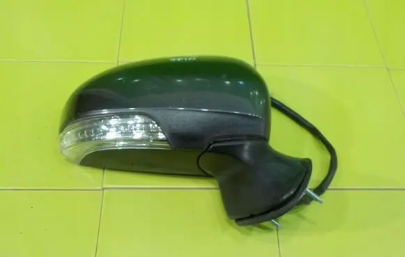 Toyota Avensis T270 Front door electric wing mirror PRAWE ZP12