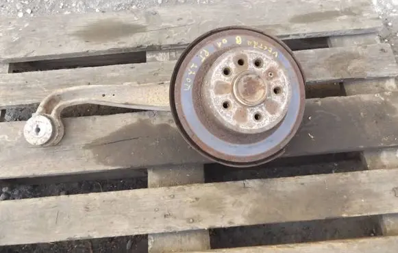 Opel Vectra B Rear wheel hub spindle/knuckle 