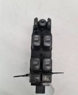 Volvo S60 Electric window control switch 8682949 M010450009