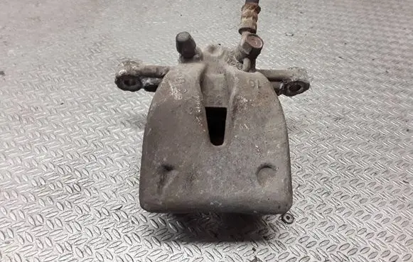 Toyota Avensis T250 Rear brake caliper