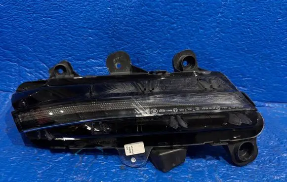 Peugeot 3008 II LED Daytime headlight 9836231080