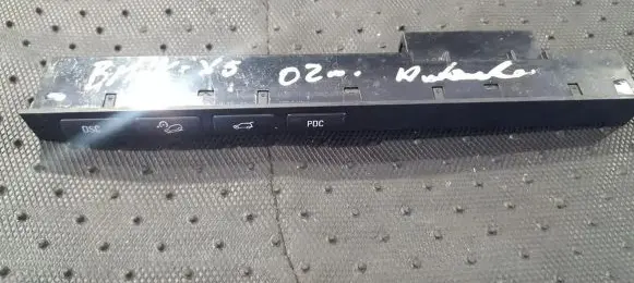 Tailgate opening switch