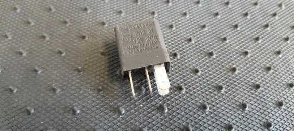 Opel Zafira A Other relay 24432680 GM24432680