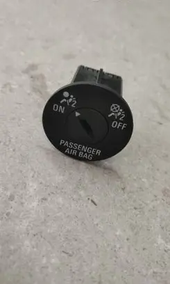 Opel Insignia A Passenger airbag on/off switch 13268602