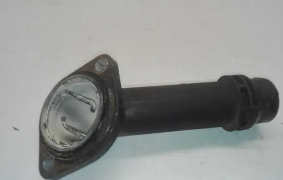 Audi A4 S4 B7 8E 8H Engine coolant pipe/hose 06B121121