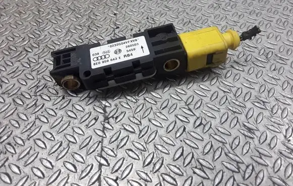 Audi A6 S6 C5 4B Airbag deployment crash/impact sensor 8B0959643E