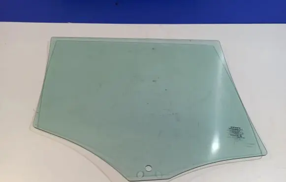 Volvo V60 Rear door window glass 31335332 31299331