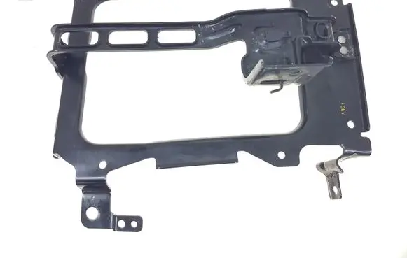 Ford Fusion II Radiator mount bracket GR237A095A GR237A095 E761U