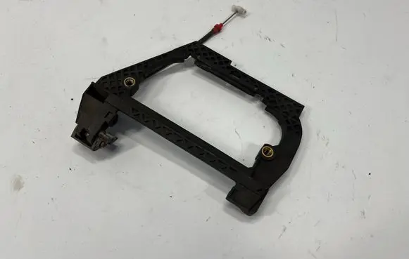 BMW 5 E39 Rear door exterior handle/bracket 8236645 51228236645