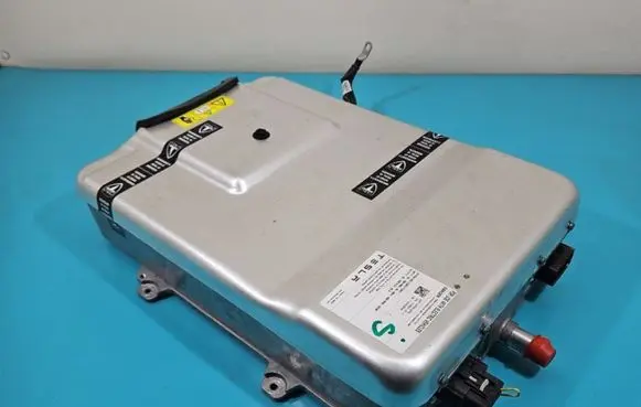 Tesla Model S Central body control module 1014963-00-C IMPRK1413303