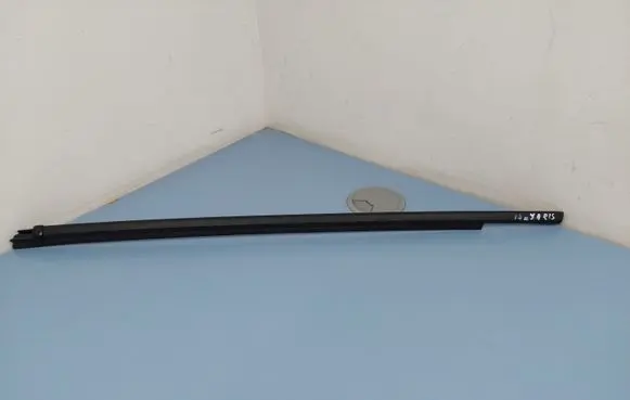 Toyota Yaris Rubber seal rear door 682300D130