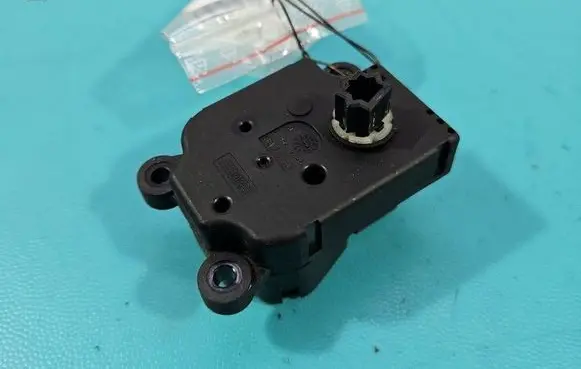 Peugeot 407 A/C air flow flap actuator/motor 4PUH19E616AB IMPRK1541345