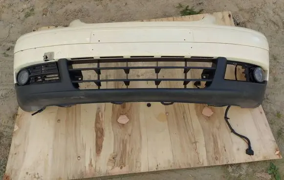 Volkswagen Touran I Front bumper 