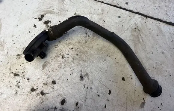 Audi A4 S4 B5 8D Air intake hose/pipe 028103465B