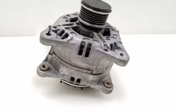 Nissan Qashqai Generator/alternator F00M144181