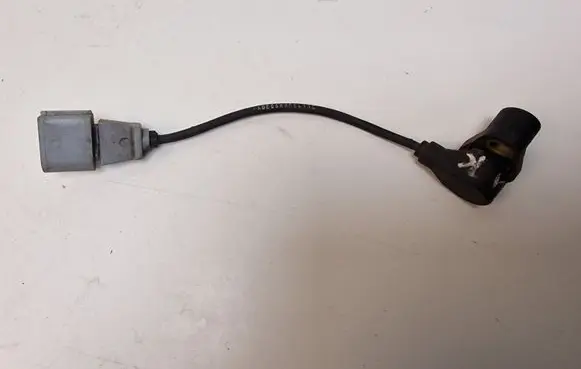 Volkswagen New Beetle Crankshaft position sensor 06A906433G