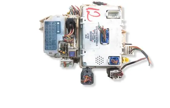Suzuki Swift I Comfort/convenience module 3677062JB0 3861084F00 0665005350