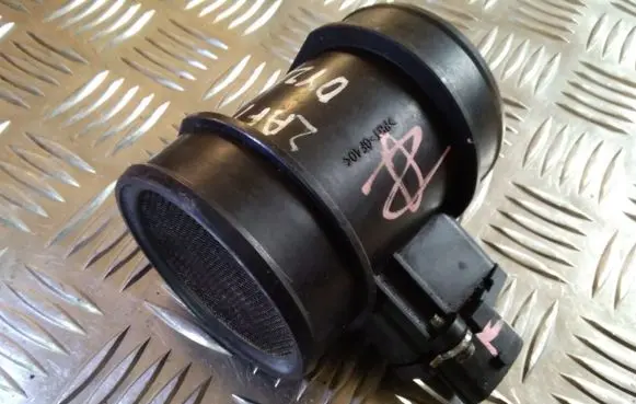 Opel Zafira B Mass air flow meter FGP55350046