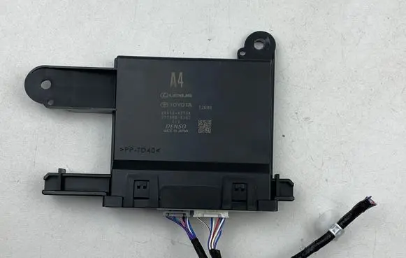 Toyota Prius xw60 Air conditioner control unit module 8865047730 2775008382