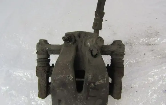 Toyota Avensis Verso Rear brake caliper 
