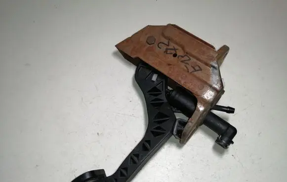Clutch pedal