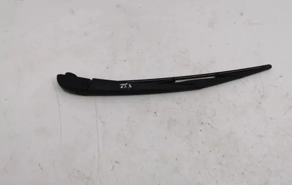 Jeep Cherokee Rear wiper blade arm