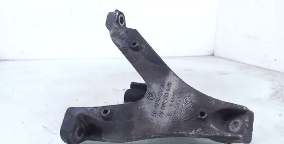 Audi A4 S4 B7 8E 8H Engine mounting bracket 8E0199308AF