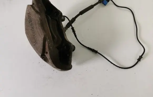 Mercedes-Benz C W205 Front brake caliper