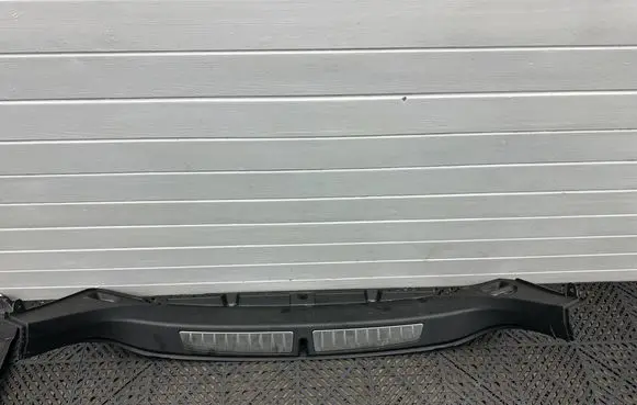 BMW 3 F30 F35 F31 Engine cover (trim) 11252010 7295576