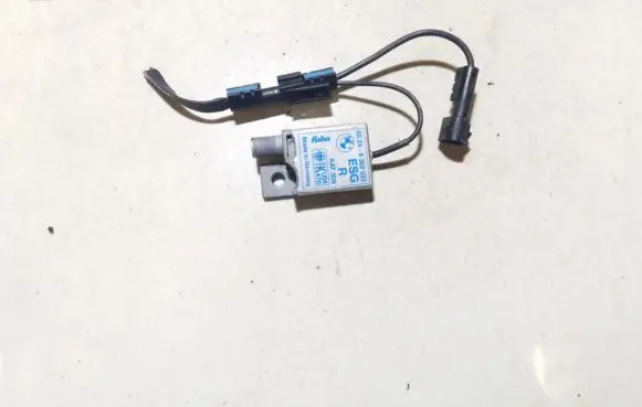 BMW 5 E39 Antenna control unit 65248362533 6524-8362533