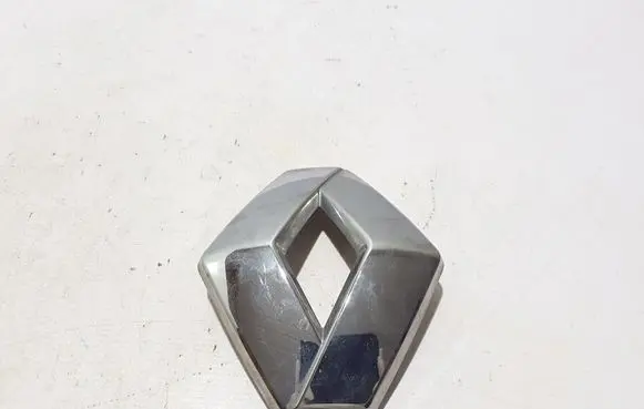 Manufacturer badge logo/emblem