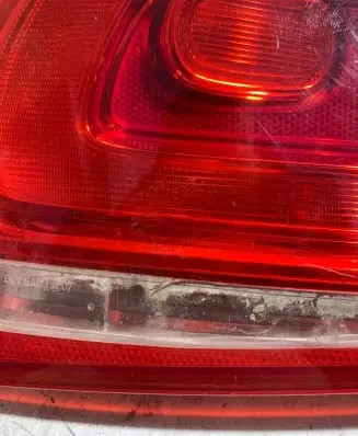 Volkswagen Touareg II Tailgate rear/tail lights 7P5945093A