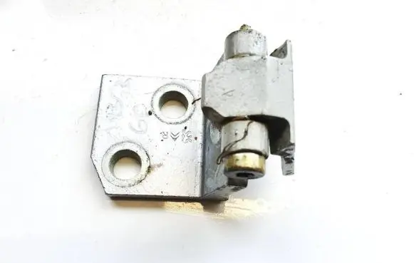 Peugeot 607 Rear door lower hinge