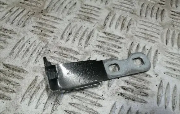 Audi A5 Fender mounting bracket 8W6821433 011902S