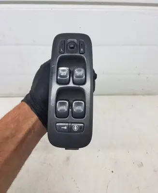 Volvo S60 Electric window control switch 8682836 01W38E MD38EA00076