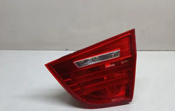 Tailgate rear/tail lights
