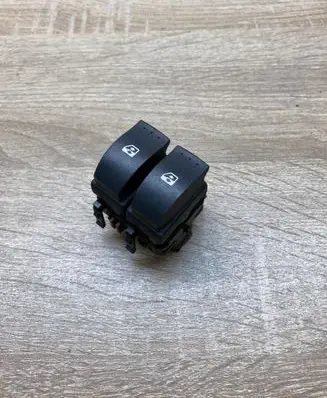Renault Megane II Electric window control switch