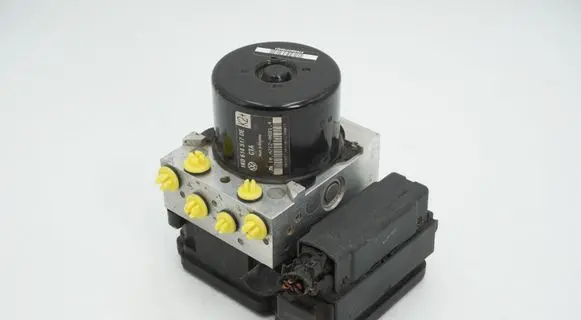 Volkswagen Golf VI ABS Pump 1K0614517DE 1K0907379BJ