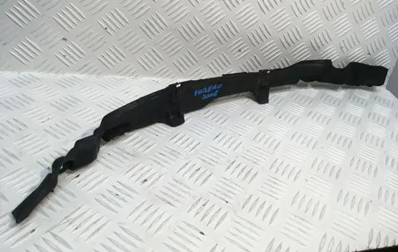 Mitsubishi Pajero Fender end trim MR584916