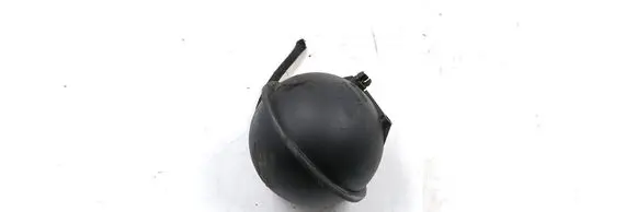 Vacuum air tank