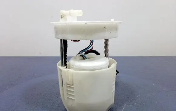 Mazda 3 II In-tank fuel pump PE201335X