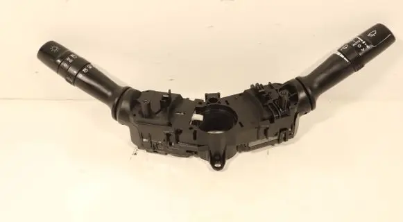 Hyundai Elantra Light switch 202008910