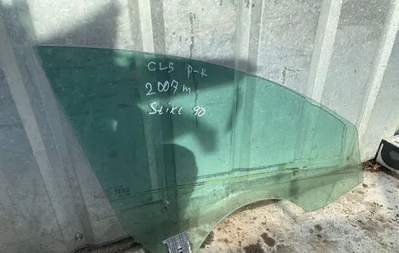 Mercedes-Benz CLS C218 X218 Front door window/glass (coupe) 