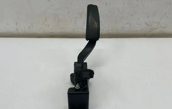 Maserati Ghibli Accelerator throttle pedal 06700343450 04861714AF