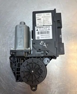 Seat Exeo (3R) Front door window regulator motor 8E1959802G 105845204 5WK49200CBF