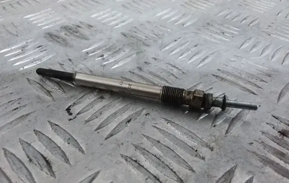 Opel Astra G Glow plug 3012140457