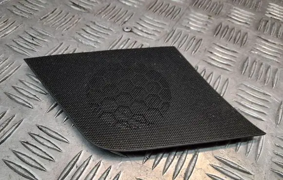 Side speaker trim/cover
