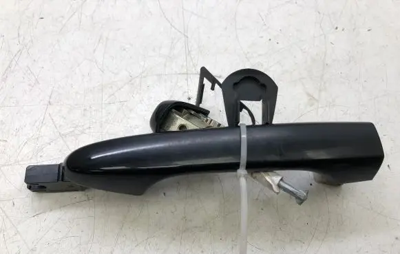 Honda CR-V Front door exterior handle