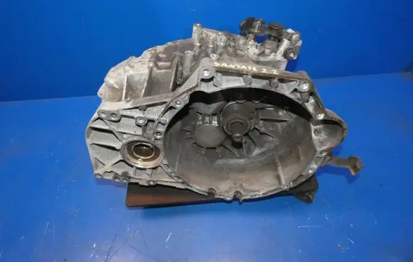 Hyundai Santa Fe Manual 6 speed gearbox 430003B070 WRM4